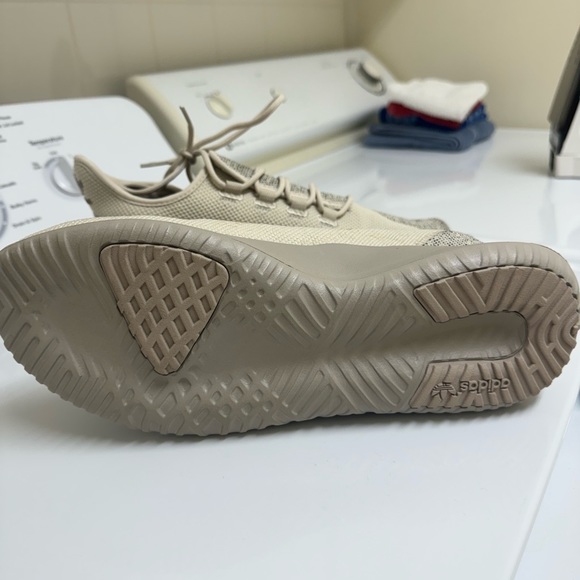 NWOT Adidas Men’s size  11 1/2 - Picture 4 of 7